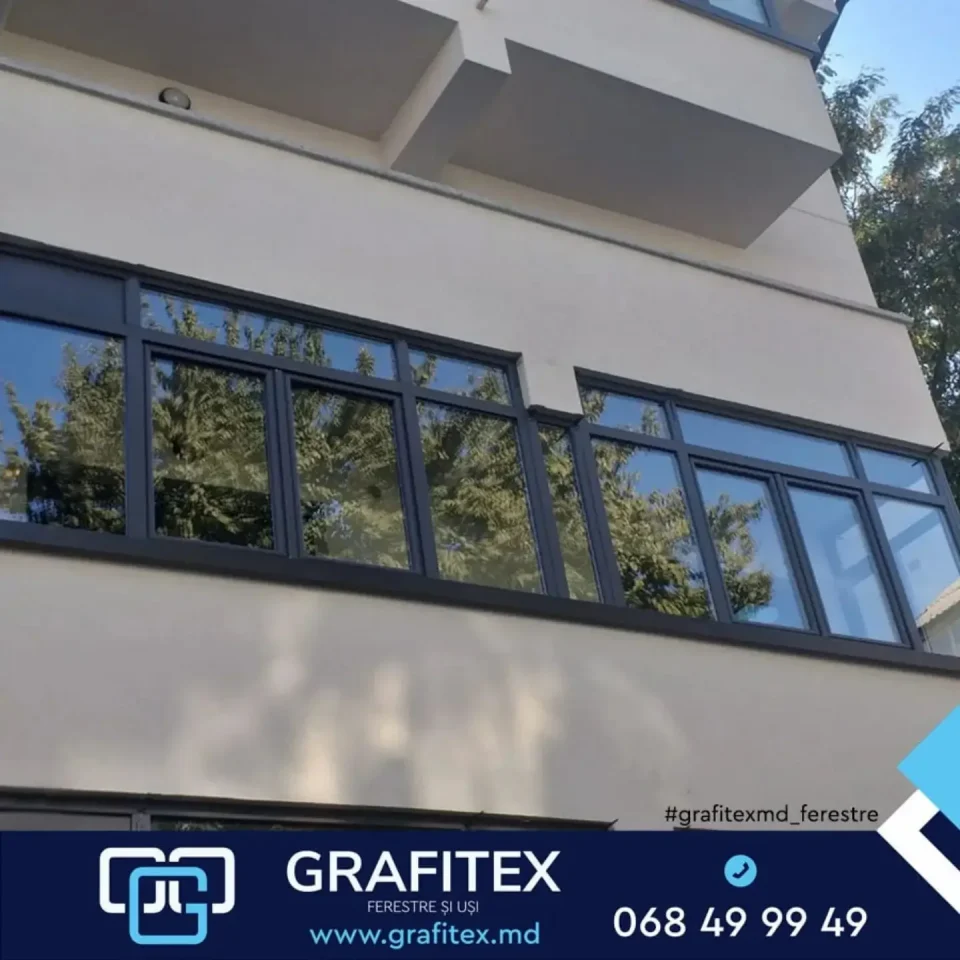 Fereastră din aluminiu — exemplu de montaj Grafitex